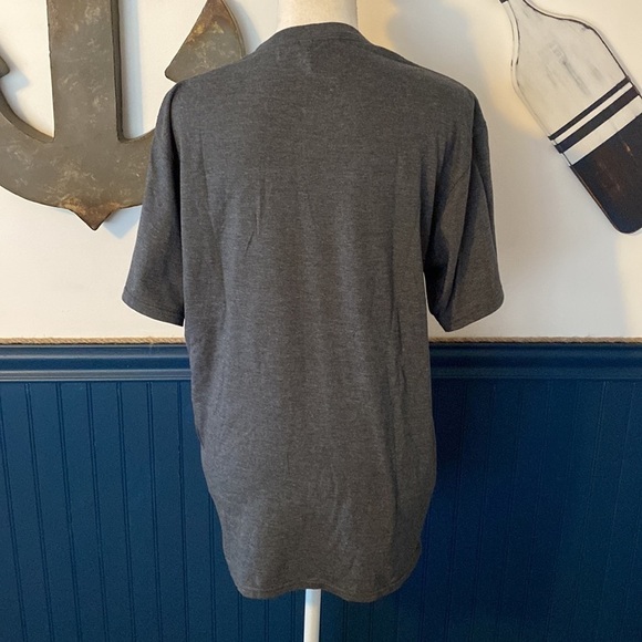 Christmas LOVE tshirt - size Medium - Picture 2 of 3